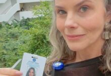 Jornalista Maria Cândida Conta Como A Pós Graduação Em Gerontologia Do Einstein Agregou Para Sua Carreira